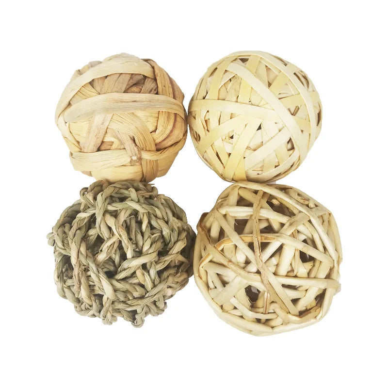 7CM Chewing Braided Natural Grass Ball